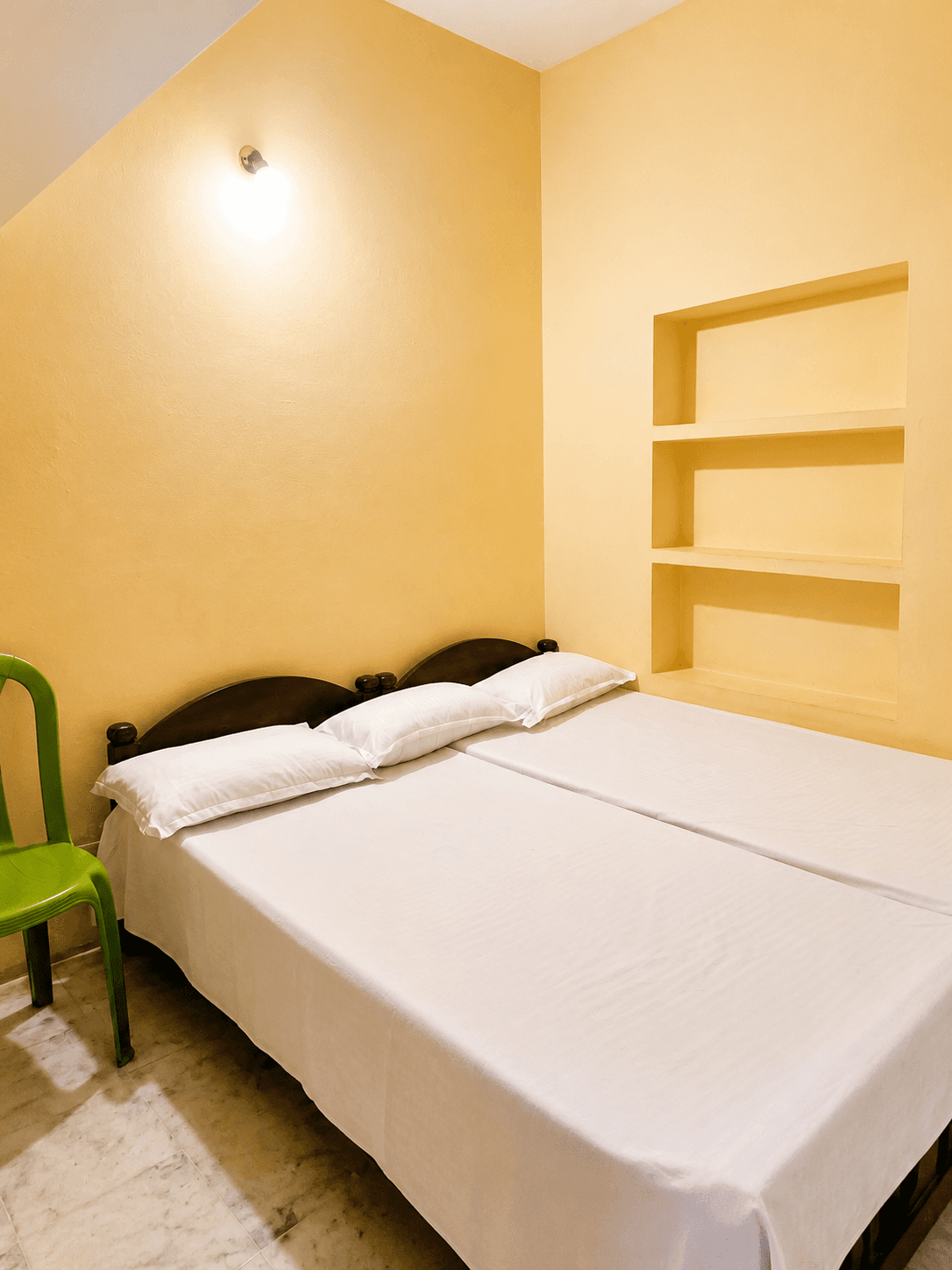 Twin Bed Room — View 2
